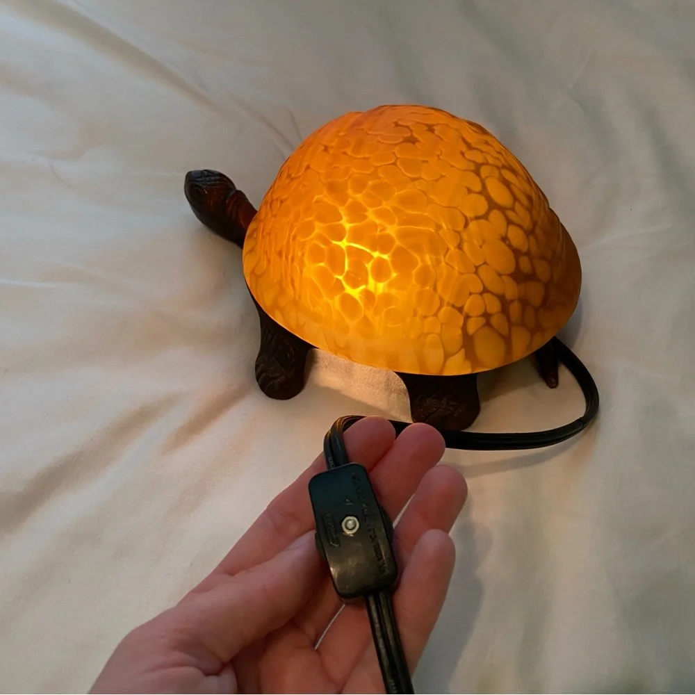 METAL AMBER TURTLE LAMP - Picture 5 of 14